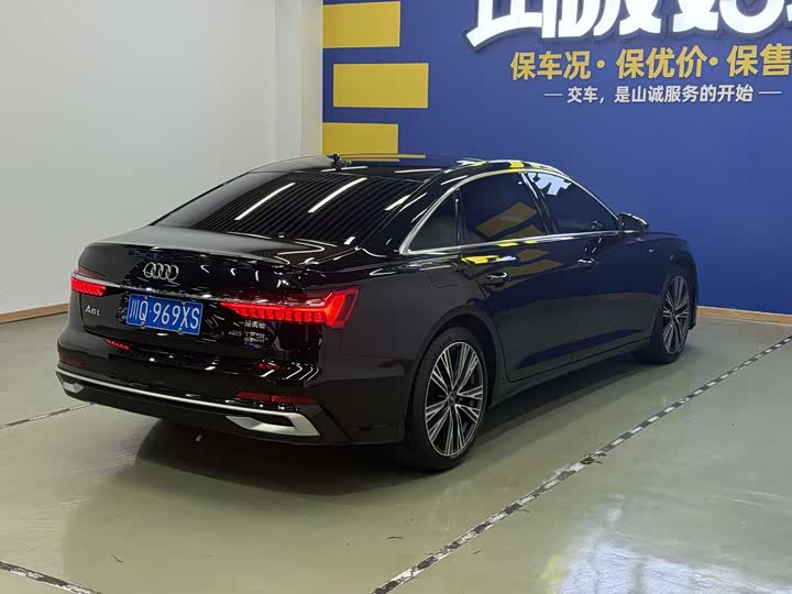 Фото 4 - Audi A6L