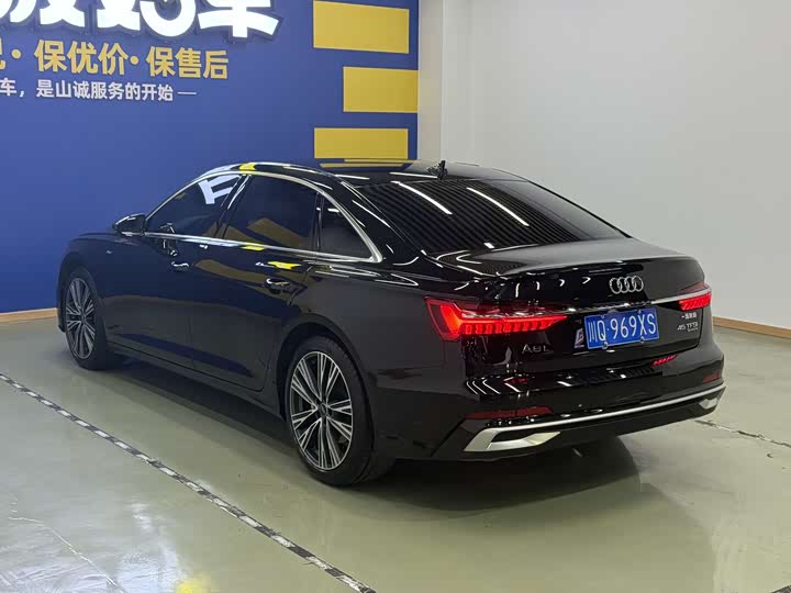 Фото 6 - Audi A6L