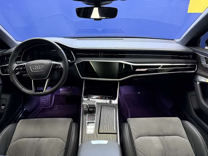 Фото 9 - Audi A6L