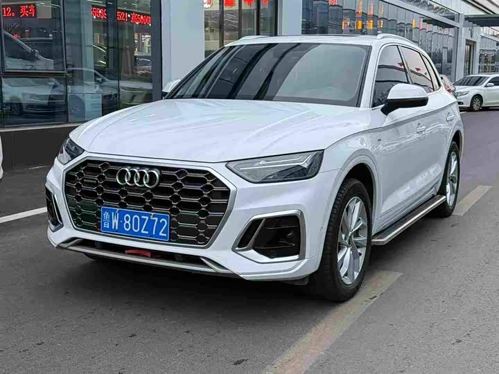 Фото 1 - Audi Q5L