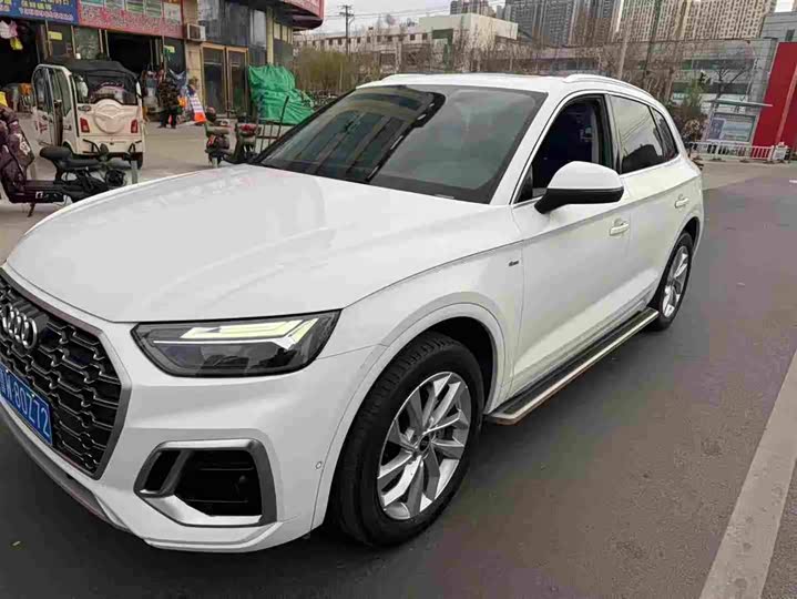 Фото 2 - Audi Q5L