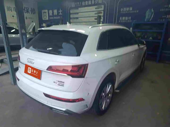 Фото 3 - Audi Q5L