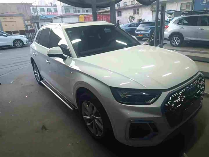 Фото 5 - Audi Q5L