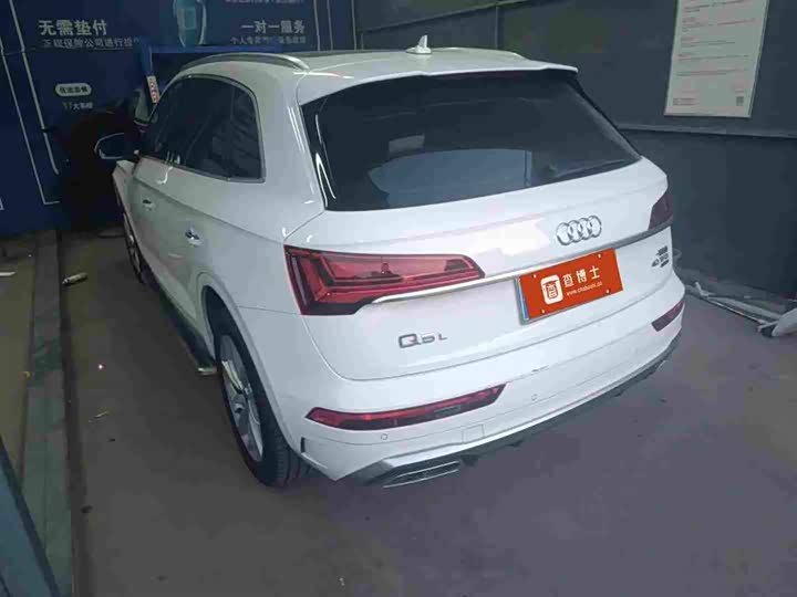 Фото 6 - Audi Q5L