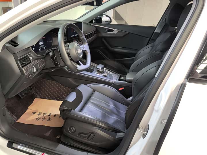 Фото 6 - Audi A4L