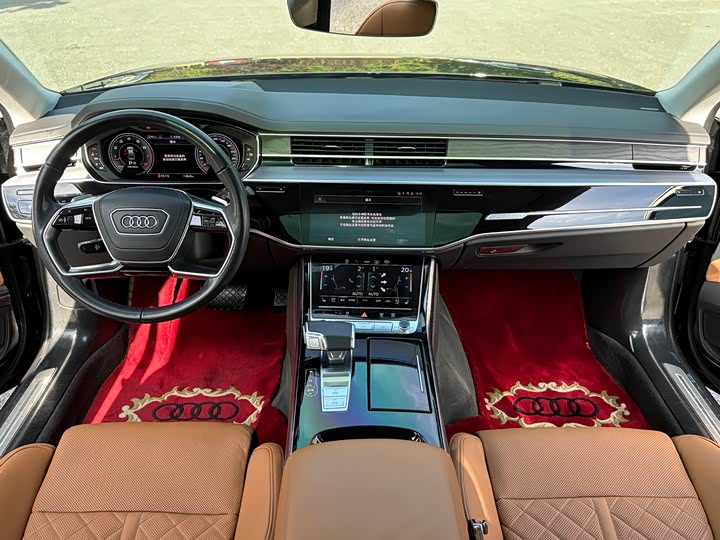 Фото 8 - Audi A8