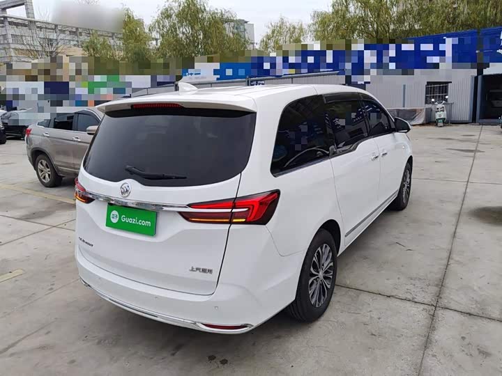 Фото 7 - Buick GL8 ES