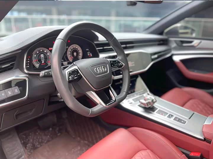 Фото 4 - Audi A7L