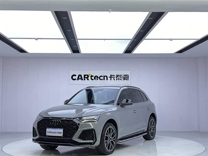 Фото 1 - Audi Q5L