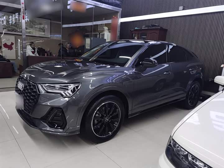 Фото 5 - Audi Q3 Sportback