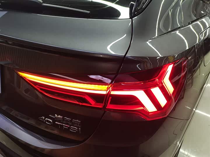 Фото 8 - Audi Q3 Sportback