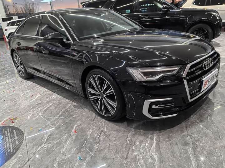 Фото 7 - Audi A6L