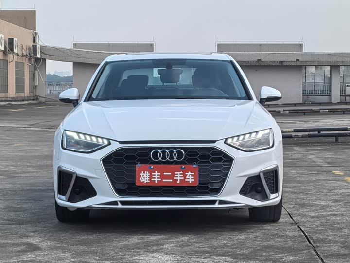 Фото 2 - Audi A4L