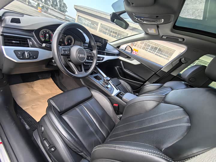 Фото 5 - Audi A4L