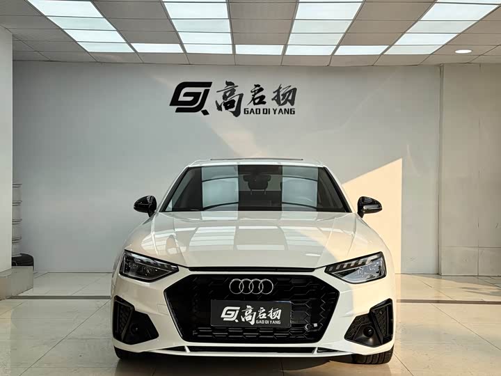 Фото 2 - Audi A4L