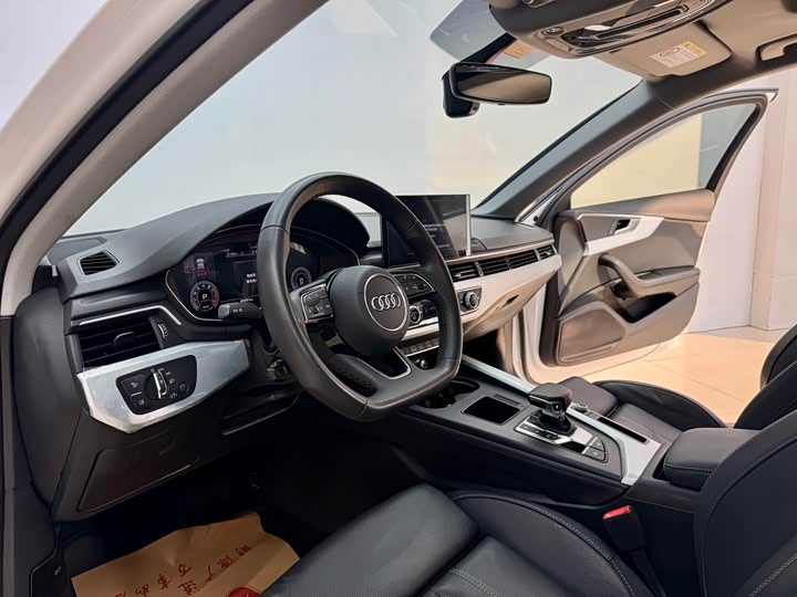 Фото 7 - Audi A4L