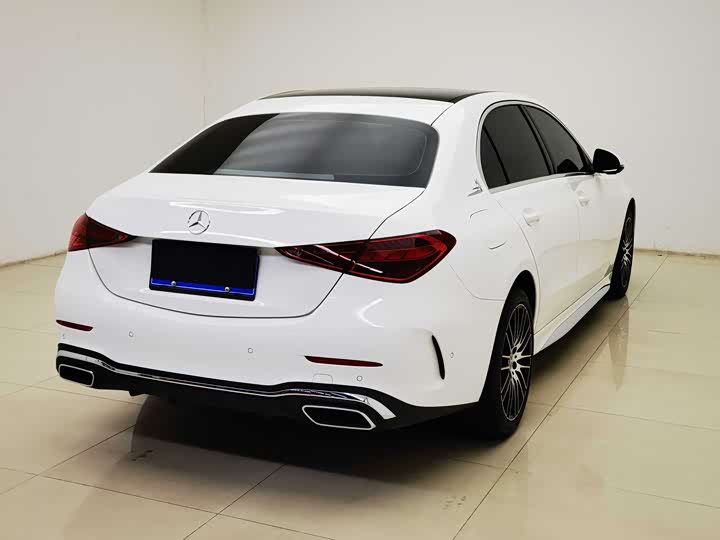 Фото 4 - Mercedes-Benz C-Class