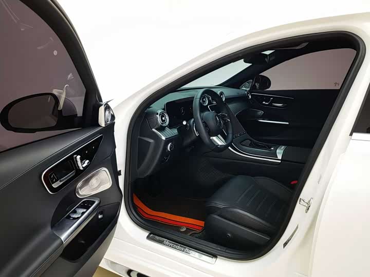 Фото 7 - Mercedes-Benz C-Class