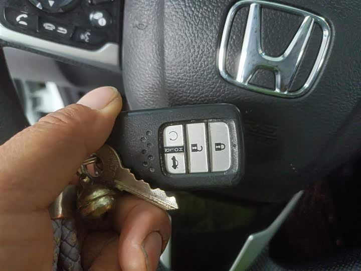 Фото 9 - Honda Civic