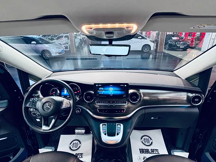 Фото 4 - Mercedes-Benz V-Class