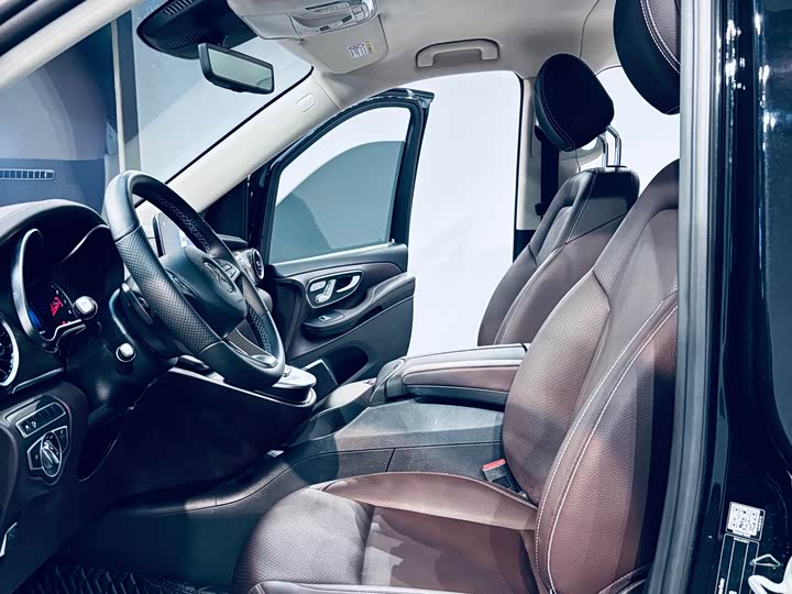 Фото 6 - Mercedes-Benz V-Class