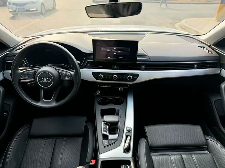 Фото 5 - Audi A4L