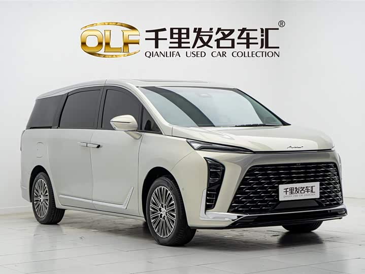 Фото 3 - Buick GL8 Hybrid