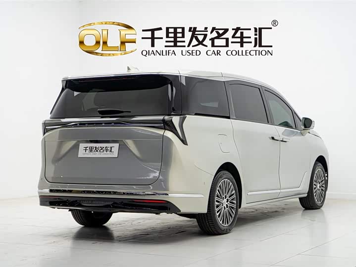 Фото 6 - Buick GL8 Hybrid