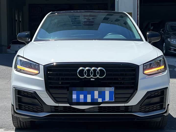 Фото 2 - Audi Q2L