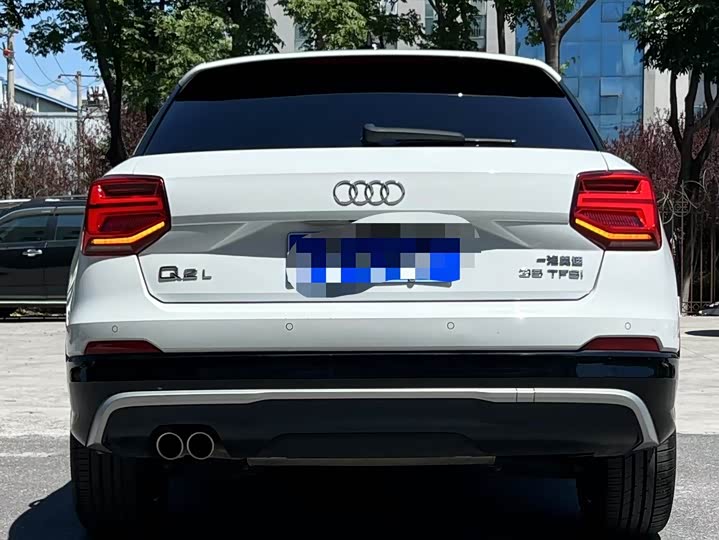Фото 8 - Audi Q2L