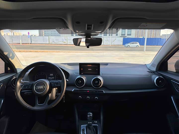 Фото 6 - Audi Q2L