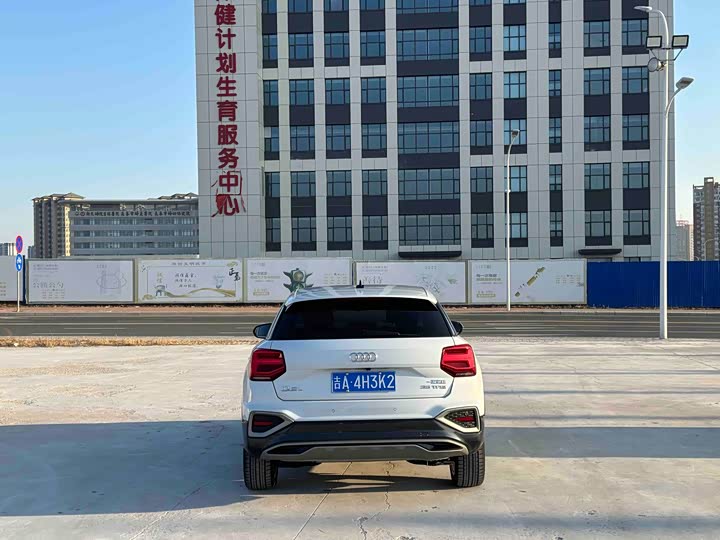 Фото 8 - Audi Q2L