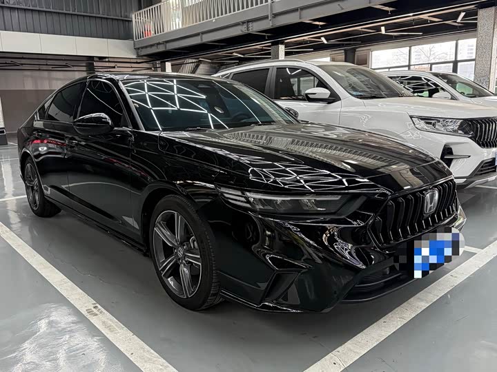 Фото 3 - Honda Inspire