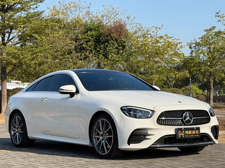 Фото 3 - Mercedes-Benz E-Class