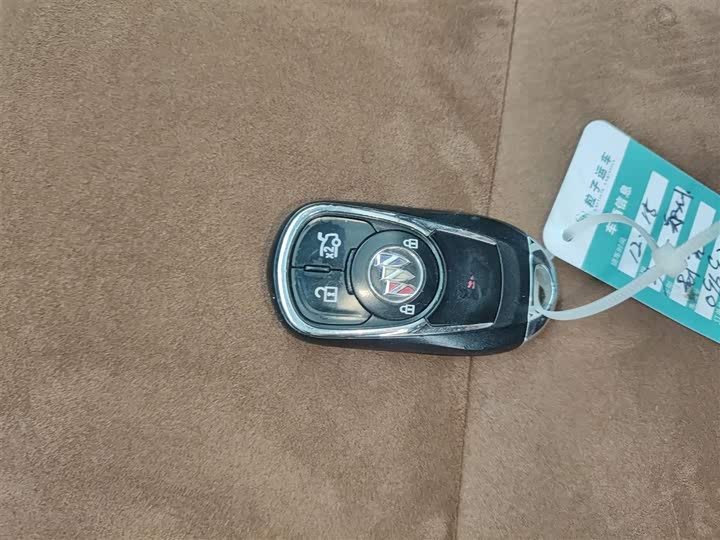 Фото 9 - Buick Regal