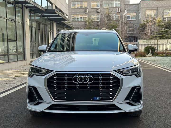 Фото 2 - Audi Q3