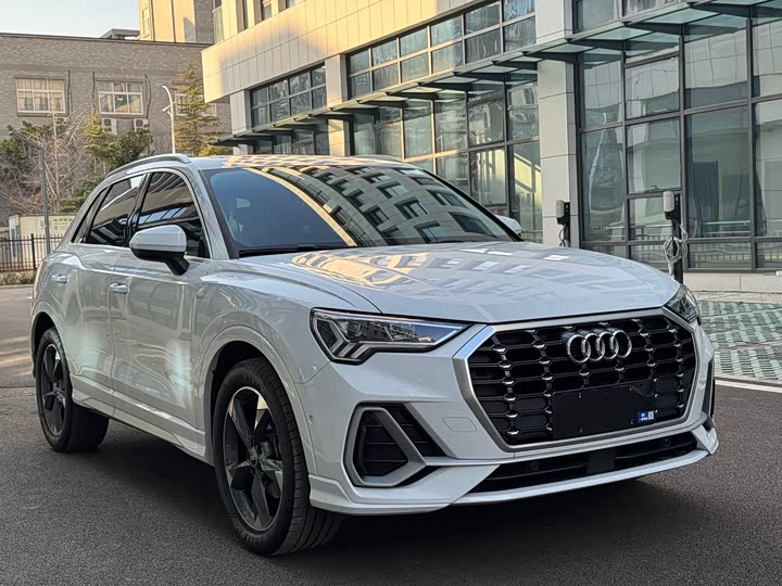 Фото 3 - Audi Q3