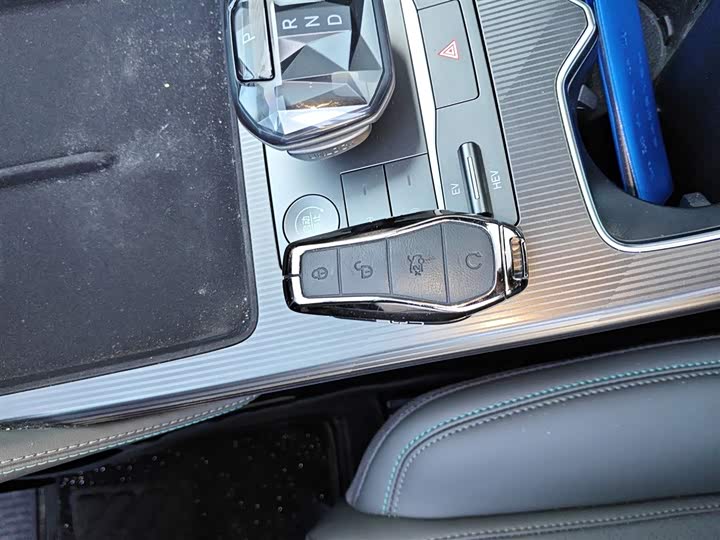 Фото 9 - BYD Song L DM-i Hybrid