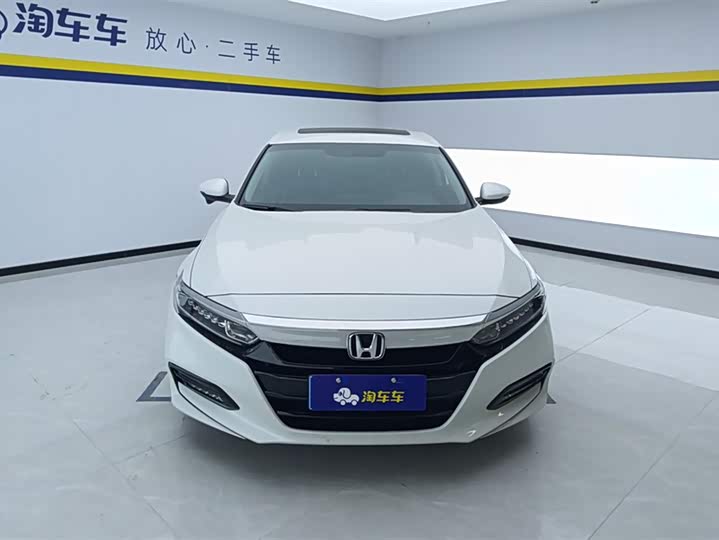 Фото 2 - Honda Accord