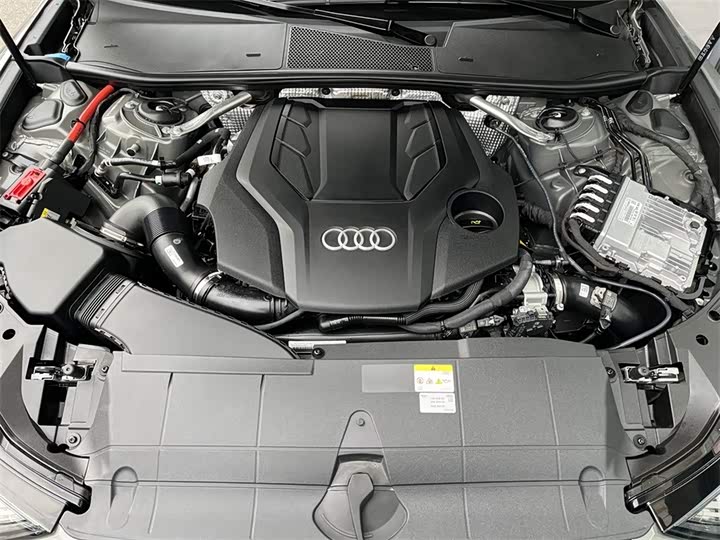 Фото 8 - Audi A6