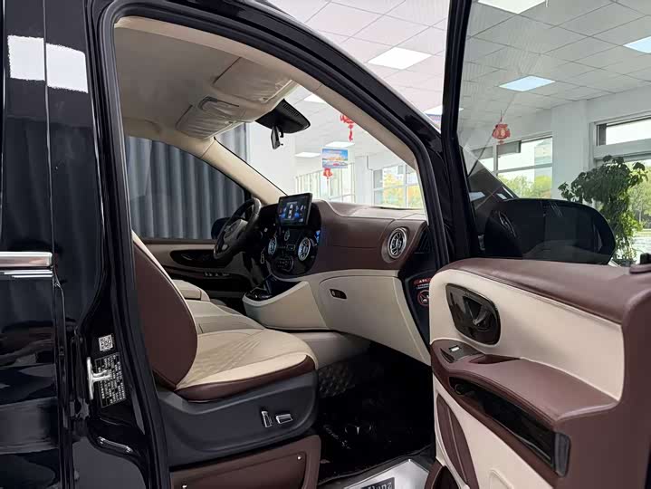 Фото 8 - Mercedes-Benz Vito