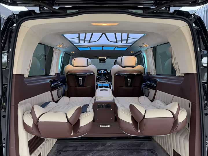 Фото 9 - Mercedes-Benz Vito