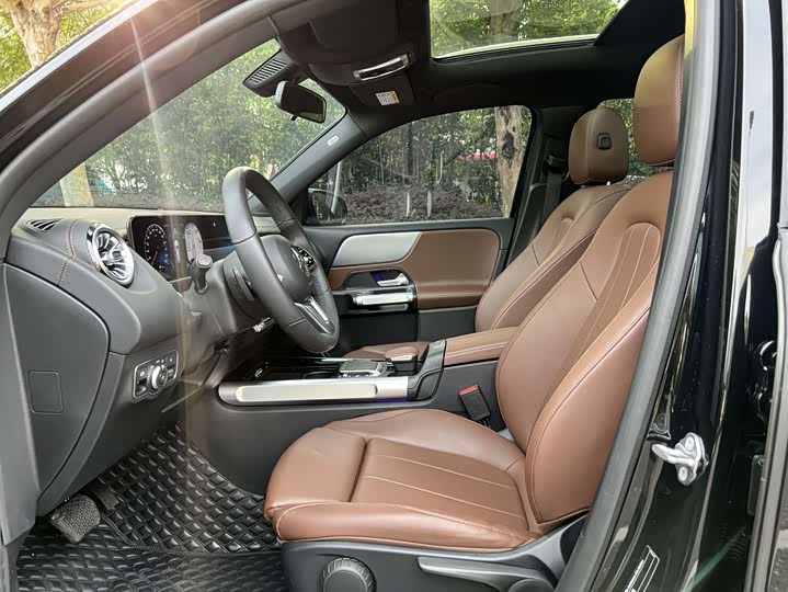 Фото 4 - Mercedes-Benz GLB-Class