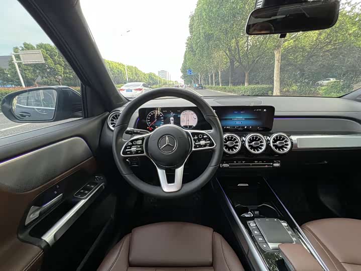 Фото 9 - Mercedes-Benz GLB-Class