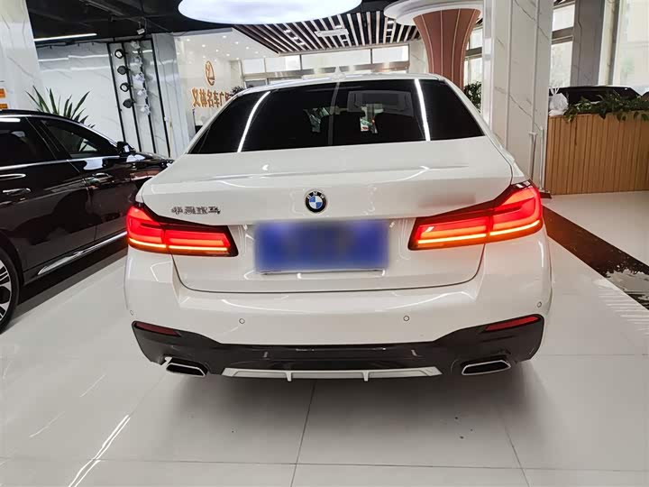 Фото 6 - BMW 5 Series