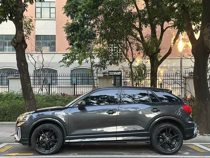 Фото 5 - Audi Q2L