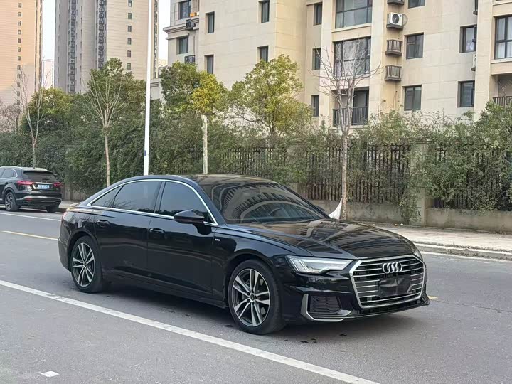 Фото 3 - Audi A6L