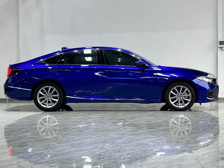 Фото 7 - Honda Accord