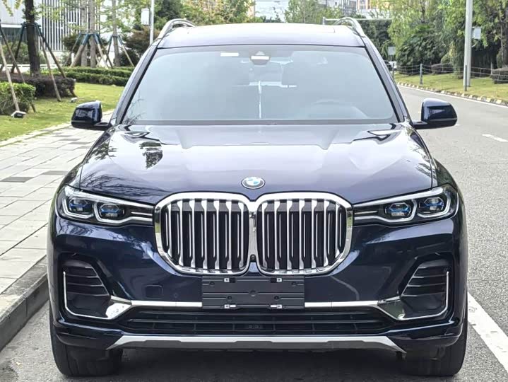 Фото 2 - BMW X7