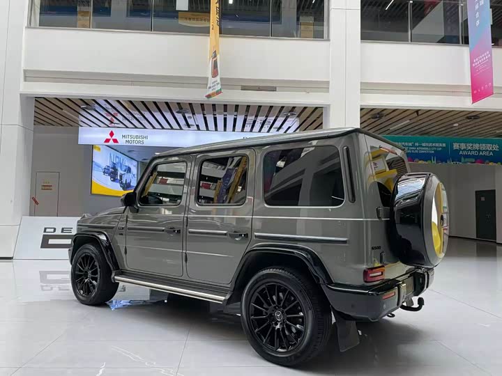 Фото 4 - Mercedes-Benz G-Class